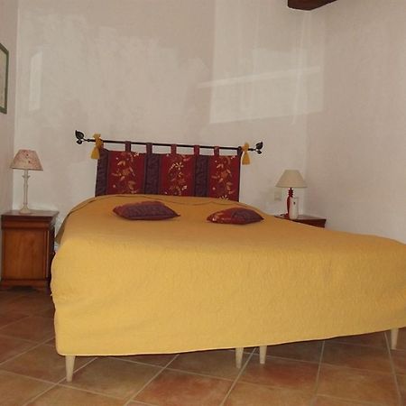 Domaine Saint Victor Hotel La Tour-dʼAigues Exterior foto