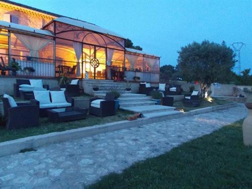 Domaine Saint Victor Hotel La Tour-dʼAigues Exterior foto